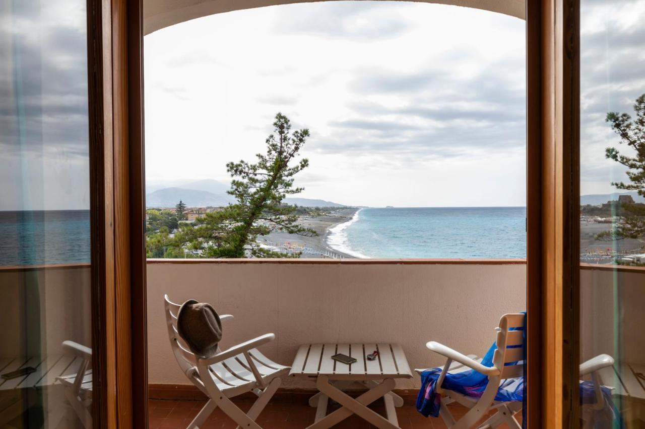 Grand Hotel De Rose Scalea Exterior foto
