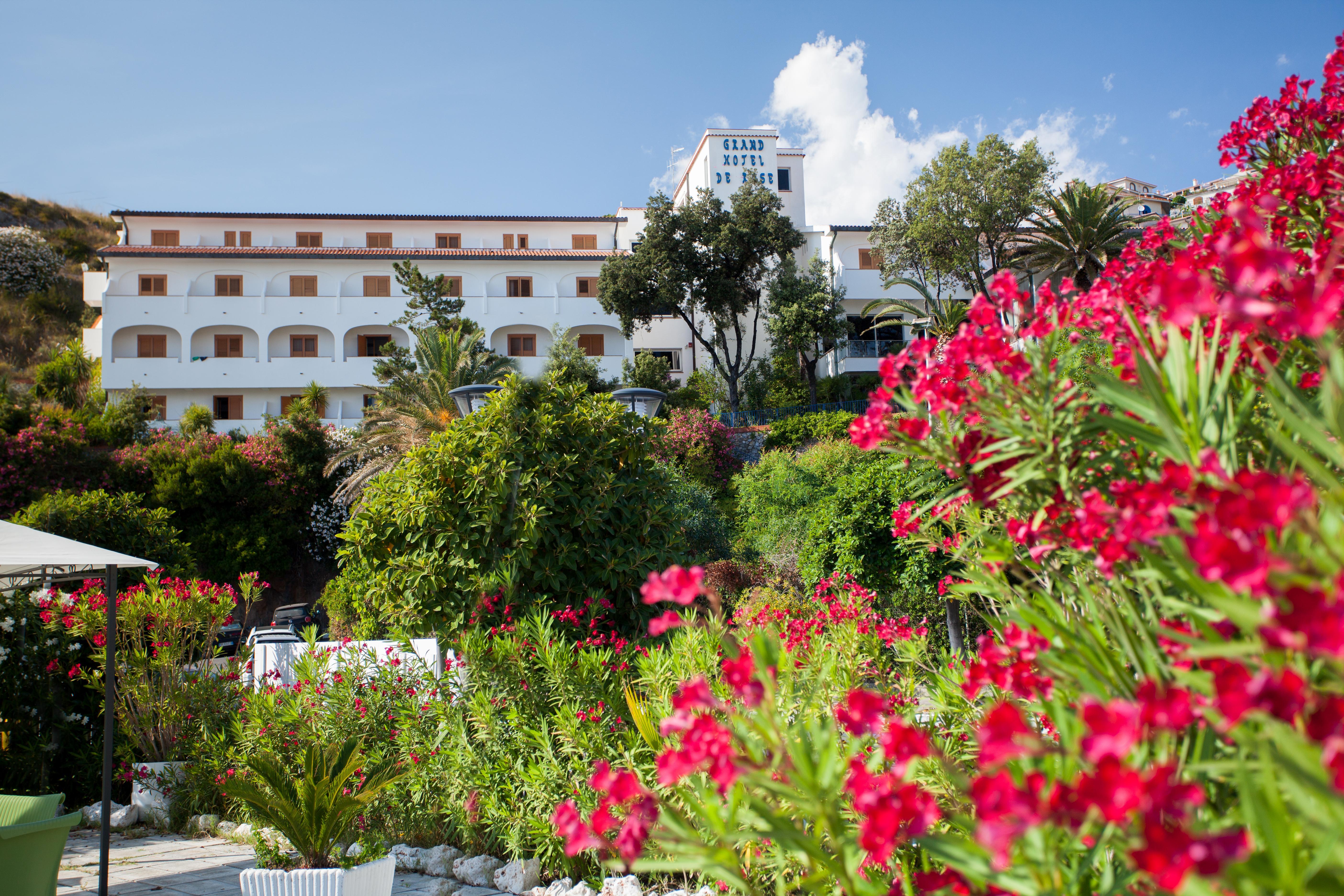 Grand Hotel De Rose Scalea Exterior foto
